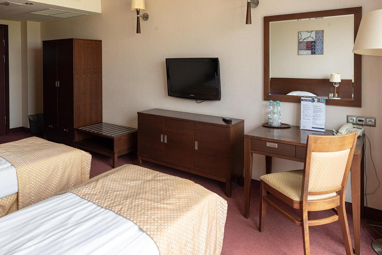 Hotel Police Police Mostowe Extérieur photo