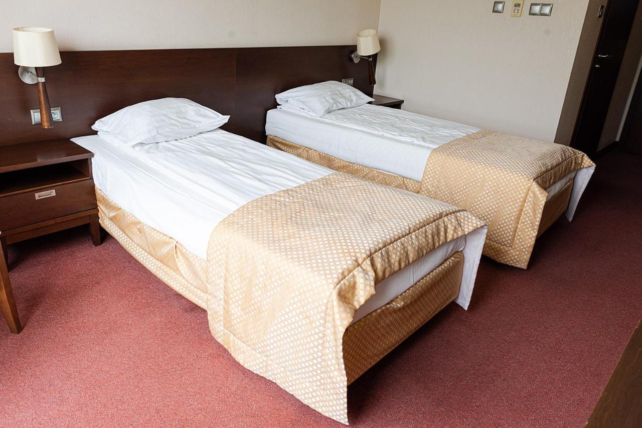Hotel Police Police Mostowe Extérieur photo