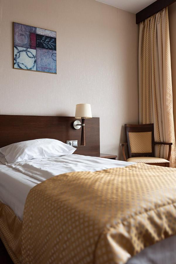 Hotel Police Police Mostowe Extérieur photo
