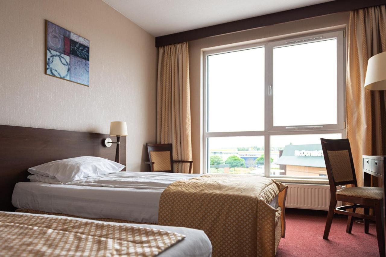 Hotel Police Police Mostowe Extérieur photo