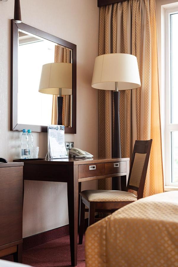 Hotel Police Police Mostowe Extérieur photo